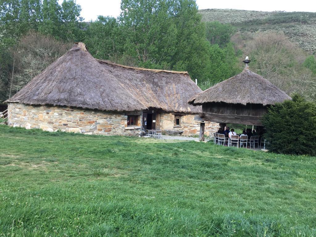 Alojamiento En Entorno Rural Los Trobos Villar de Otero Exterior foto